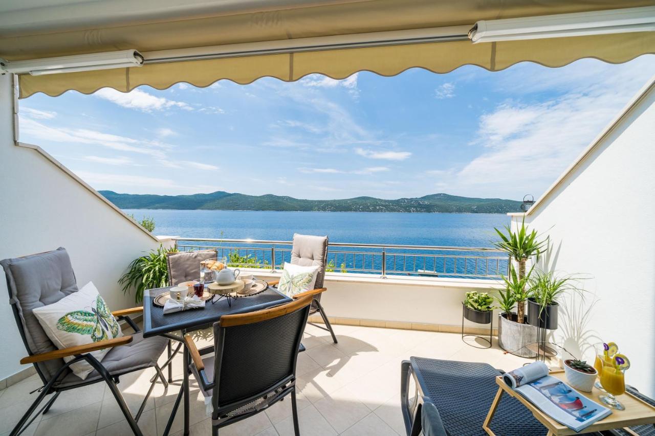 Apartments Ratac Lobrovic With Private Beach And Beautiful Sunset 슬라노 외부 사진