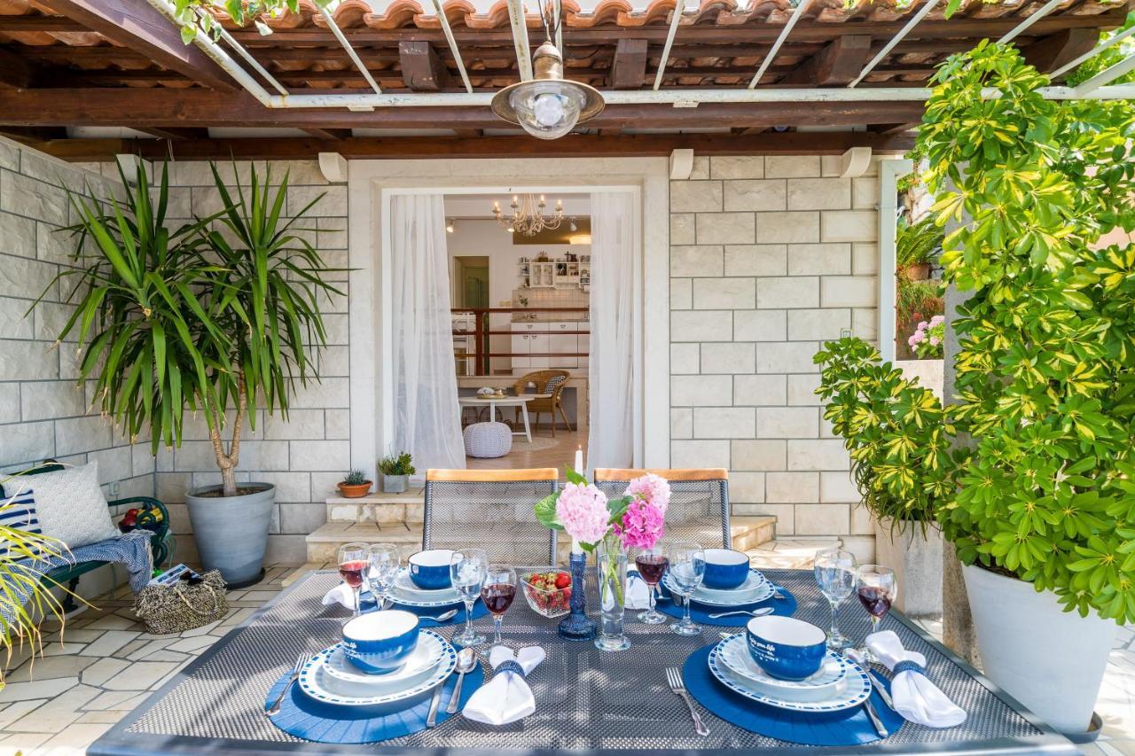 Apartments Ratac Lobrovic With Private Beach And Beautiful Sunset 슬라노 외부 사진