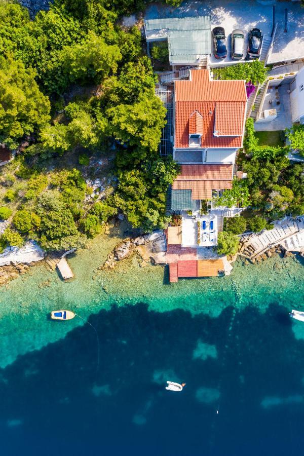 Apartments Ratac Lobrovic With Private Beach And Beautiful Sunset 슬라노 외부 사진