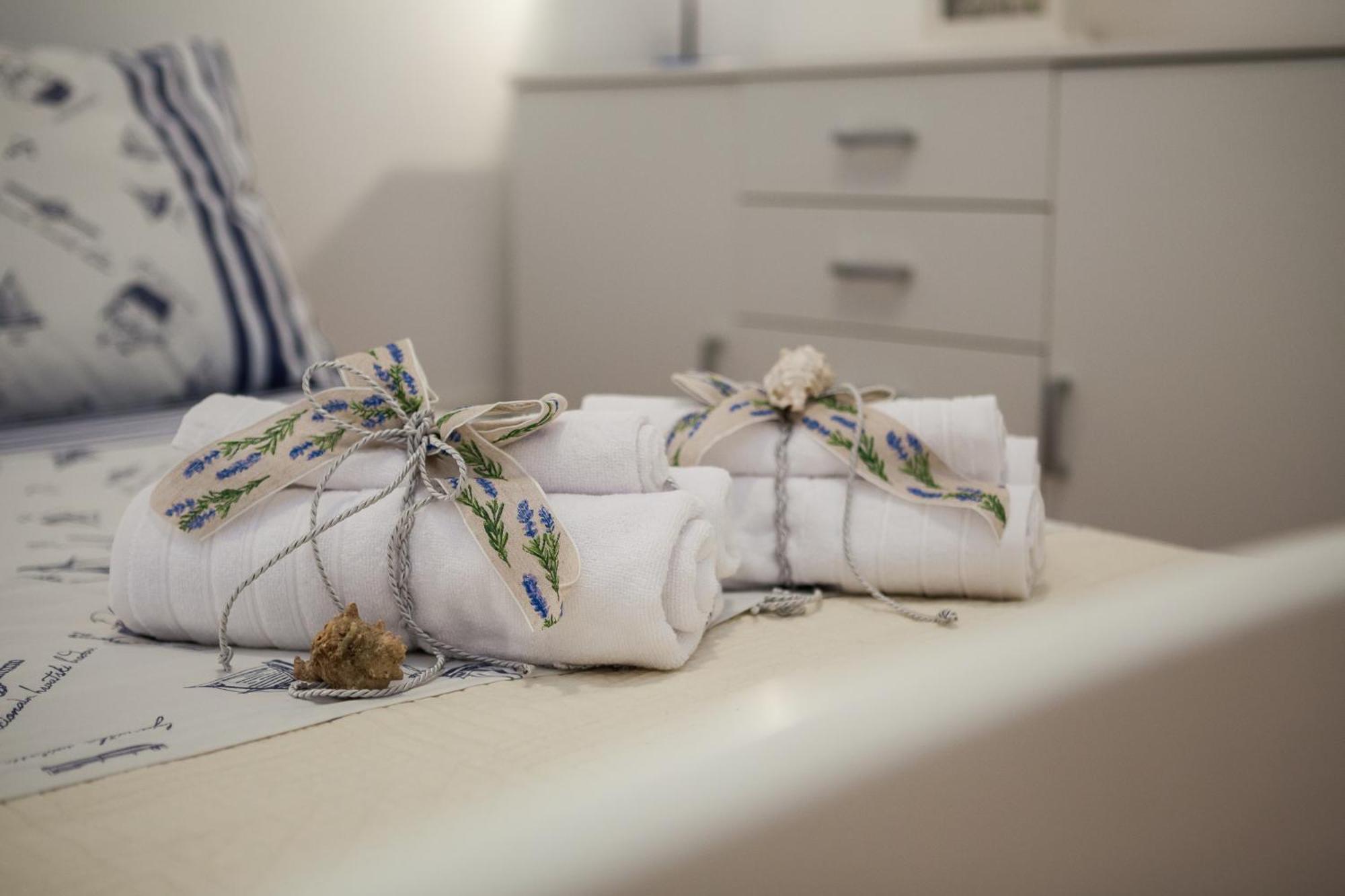 Apartments Ratac Lobrovic With Private Beach And Beautiful Sunset 슬라노 외부 사진